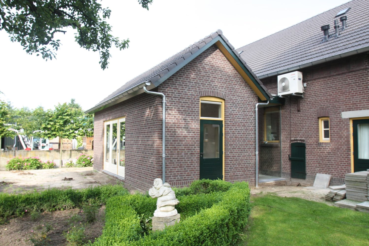 Aanbouw zorggebouw