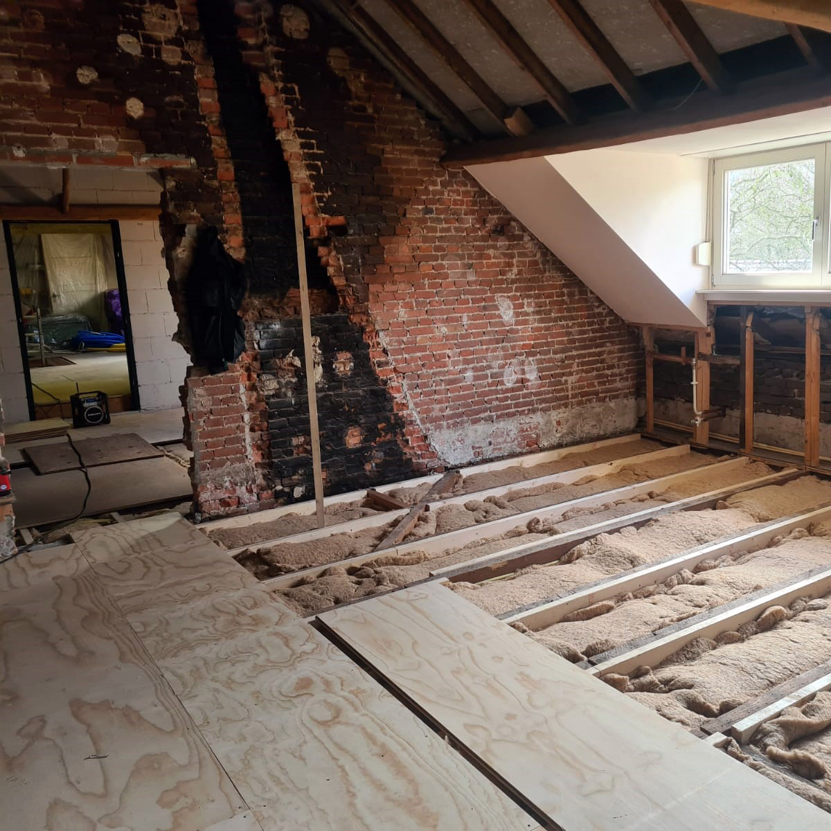 Start renovatie boerderij