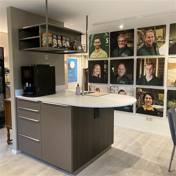 Het rekje hangt